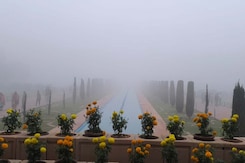 Taj Mahal Disappears Behind Thick Blanket Of Smog Taj Mahal Disappears Behind Thick Blanket Of Smog