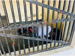 Naresh Meena Sleeping in Jail: टोंक थाने में सलाखों के पीछे सोते हुए नरेश मीणा की तस्वीर वायरल, आज या कल होगी कोर्ट में पेशी Naresh Meena Sleeping in Jail: टोंक थाने में सलाखों के पीछे सोते हुए नरेश मीणा की तस्वीर वायरल, आज या कल होगी कोर्ट में पेशी