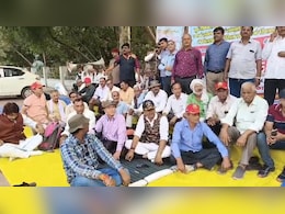 एमपी में भटक रहा शहीद का परिवार, अनदेखी से परेशान होकर दी शौर्य सम्मान लौटाने की चेतावनी एमपी में भटक रहा शहीद का परिवार, अनदेखी से परेशान होकर दी शौर्य सम्मान लौटाने की चेतावनी