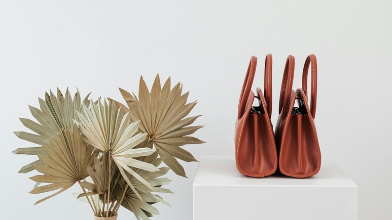 इन ब्रांडेड वीमेन प्रिंटेड हैंडबैग्स के साथ अपने लुक को बनाएं और भी अट्रैक्टिव, 78% तक की छूट के साथ करें ऑर्डर इन ब्रांडेड वीमेन प्रिंटेड हैंडबैग्स के साथ अपने लुक को बनाएं और भी अट्रैक्टिव, 78% तक की छूट के साथ करें ऑर्डर