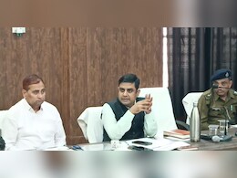 एक साल से नहीं मिल रही थी सरकारी योजना की राशि, जनसुनवाई में कलेक्टर के आदेश से आधे घंटे में मिला पैसा एक साल से नहीं मिल रही थी सरकारी योजना की राशि, जनसुनवाई में कलेक्टर के आदेश से आधे घंटे में मिला पैसा