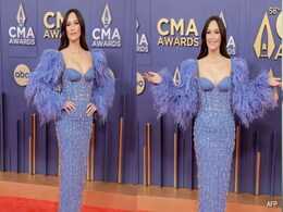 Kacey Musgraves Couldn't Wear Jeans To The Red Carpet, So She Wore A Dress Made Of Denim Instead Kacey Musgraves Couldn't Wear Jeans To The Red Carpet, So She Wore A Dress Made Of Denim Instead
