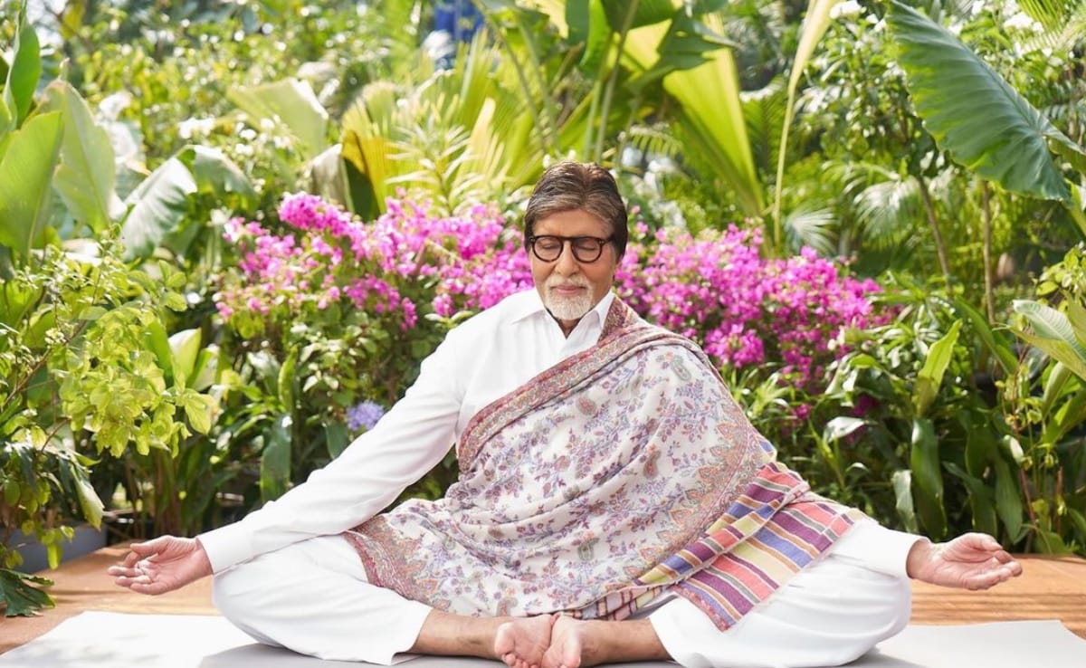 Amitabh Bachchan's Secret To Good Health Is With Regular Yoga Practice