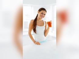 Body Detox करने के लिए खाना न छोड़ें, बस अपनाएं ये आदतें, अपने आप निकल जाएगी गंदगी Body Detox करने के लिए खाना न छोड़ें, बस अपनाएं ये आदतें, अपने आप निकल जाएगी गंदगी