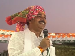 Rajasthan Politics: "तुम सबके जूली, तुम्हारे भजनलाल", नेता प्रतिपक्ष ने गाया गाना; वीडियो हुआ वायरल Rajasthan Politics: "तुम सबके जूली, तुम्हारे भजनलाल", नेता प्रतिपक्ष ने गाया गाना; वीडियो हुआ वायरल