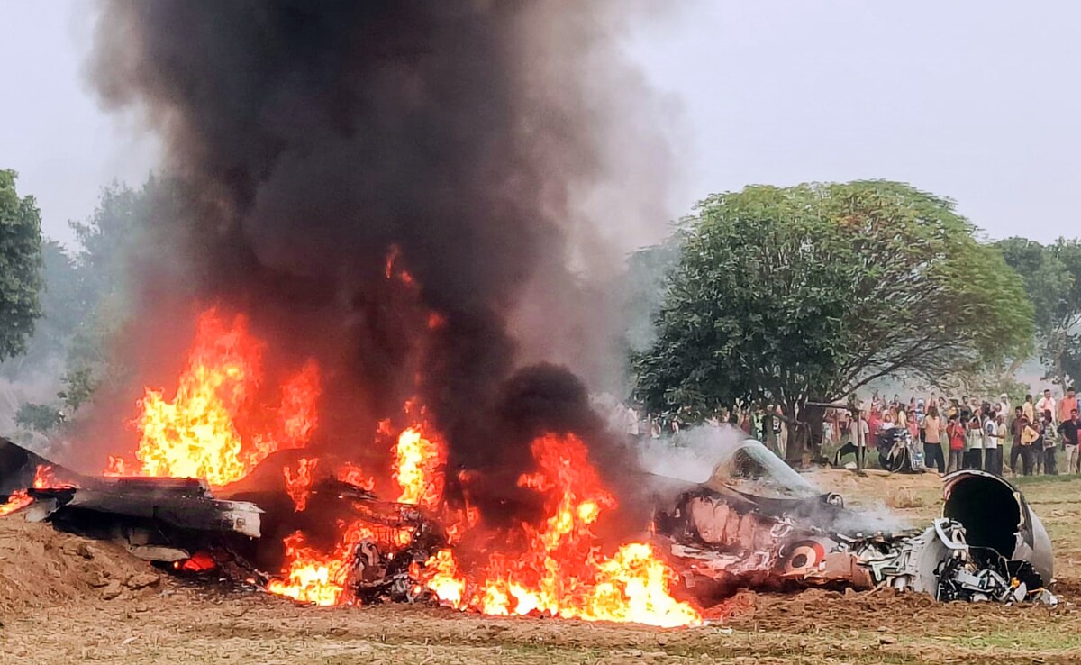 3b7qnroo_mig-29_625x300_04_November_24 Video: फौजी बच गयो, बच गयो... लहराता हुआ गिरा IAF का मिग-29, पैराशूट से ऐसे उतरे पायलट