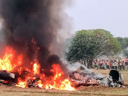 Video: फौजी बच गयो, बच गयो... लहराता हुआ गिरा IAF का मिग-29, पैराशूट से ऐसे उतरे पायलट Video: फौजी बच गयो, बच गयो... लहराता हुआ गिरा IAF का मिग-29, पैराशूट से ऐसे उतरे पायलट