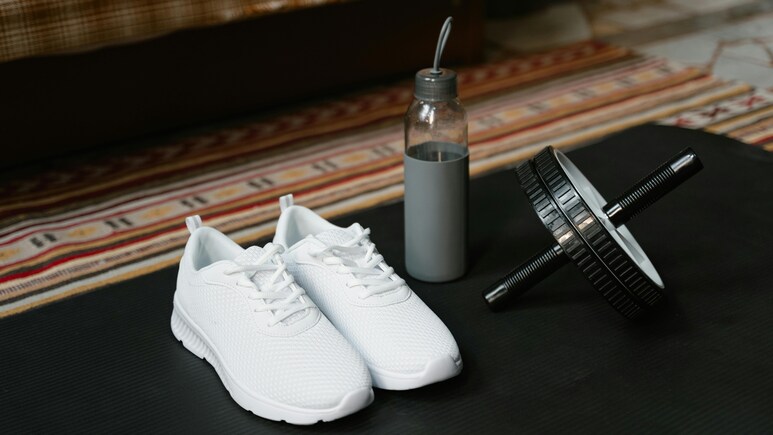 Myntra की लेटेस्ट स्पोर्ट्स फुटवियर सेल, जहां सिर्फ ₹899 रुपए में मिल रही है Puma और HRX की डील Myntra की लेटेस्ट स्पोर्ट्स फुटवियर सेल, जहां सिर्फ ₹899 रुपए में मिल रही है Puma और HRX की डील