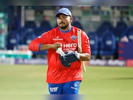 इन्फ्लुएंसर से मारपीट, छेड़छाड़... क्रिकेटर पृथ्वी शॉ की बढ़ी मुश्किलें, कोर्ट ने लगाया जुर्माना इन्फ्लुएंसर से मारपीट, छेड़छाड़... क्रिकेटर पृथ्वी शॉ की बढ़ी मुश्किलें, कोर्ट ने लगाया जुर्माना