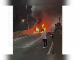 Pregnant Woman Has Narrow Escape As Oxygen Cylinder In Ambulance Explodes In Maharashtra Pregnant Woman Has Narrow Escape As Oxygen Cylinder In Ambulance Explodes In Maharashtra