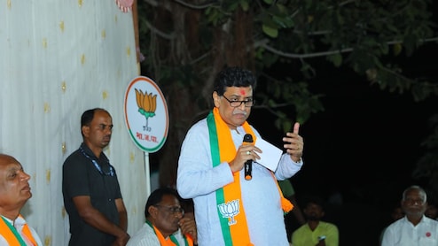 Nanded News :'मुस्लीम उमेदवार नको, फक्त हिंदूंचंच पॅनल बनवू';  अशोक चव्हाणांची कथित Audio Clip Viral, ऐका...