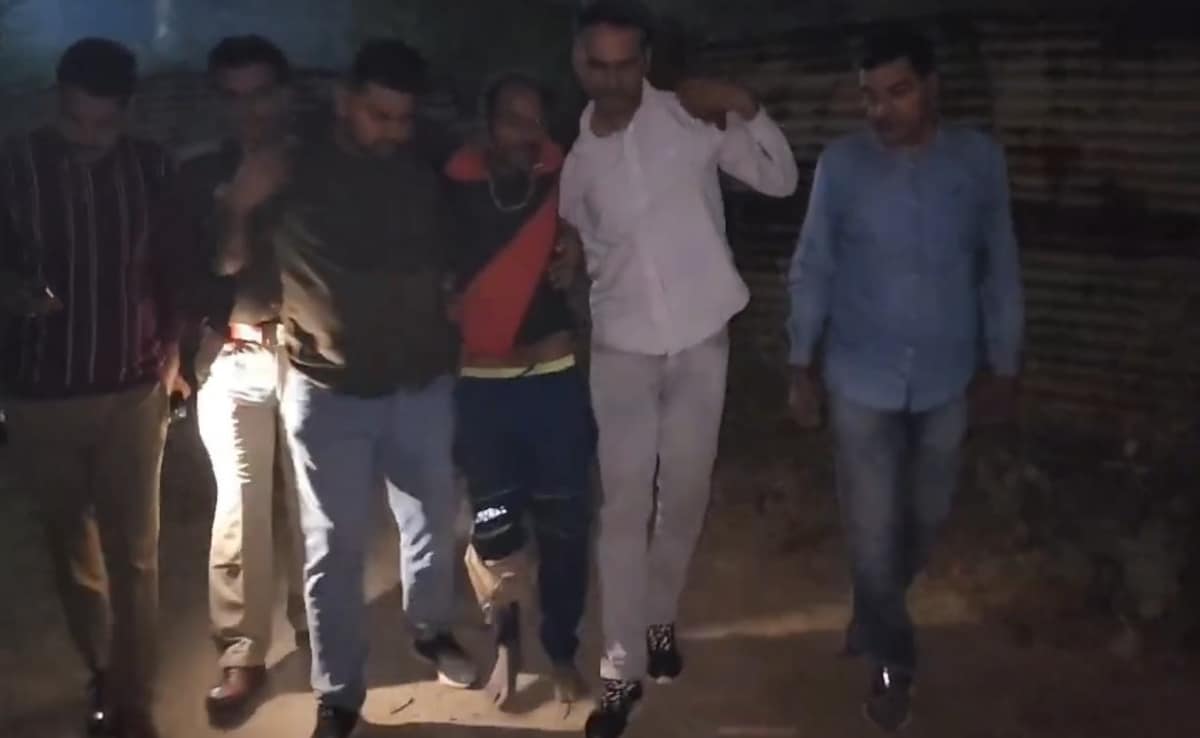 He Slit Open A Man's Stomach At Noida Meat Shop, Then Chased And Stabbed Him