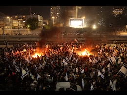 "Bibi Traitor": Massive Protests In Tel Aviv After Netanyahu Fires Defence Minister "Bibi Traitor": Massive Protests In Tel Aviv After Netanyahu Fires Defence Minister