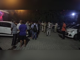 Delhi Sisters Blow Horn Non-Stop, Ram Car Into Neighbours Who Called Cops Delhi Sisters Blow Horn Non-Stop, Ram Car Into Neighbours Who Called Cops