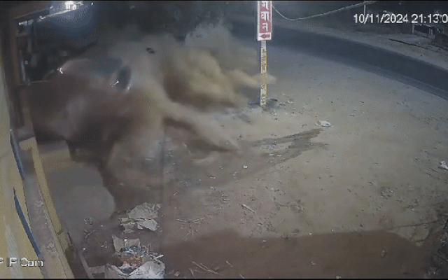 Rajasthan: जयपुर-बीकानेर बाइपास पर तेज रफ्तार कार अचानक दीवार से टकराई, पल भर में उठा धुएं का गुबार, देखें वीडियो