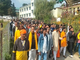 सड़क पर बवाल तो प्रशासन से आम लोगों ने लगाई गुहार, आखिर पिथौरागढ़ में मस्जिद को लेकर ये बवाल क्या है? सड़क पर बवाल तो प्रशासन से आम लोगों ने लगाई गुहार, आखिर पिथौरागढ़ में मस्जिद को लेकर ये बवाल क्या है?