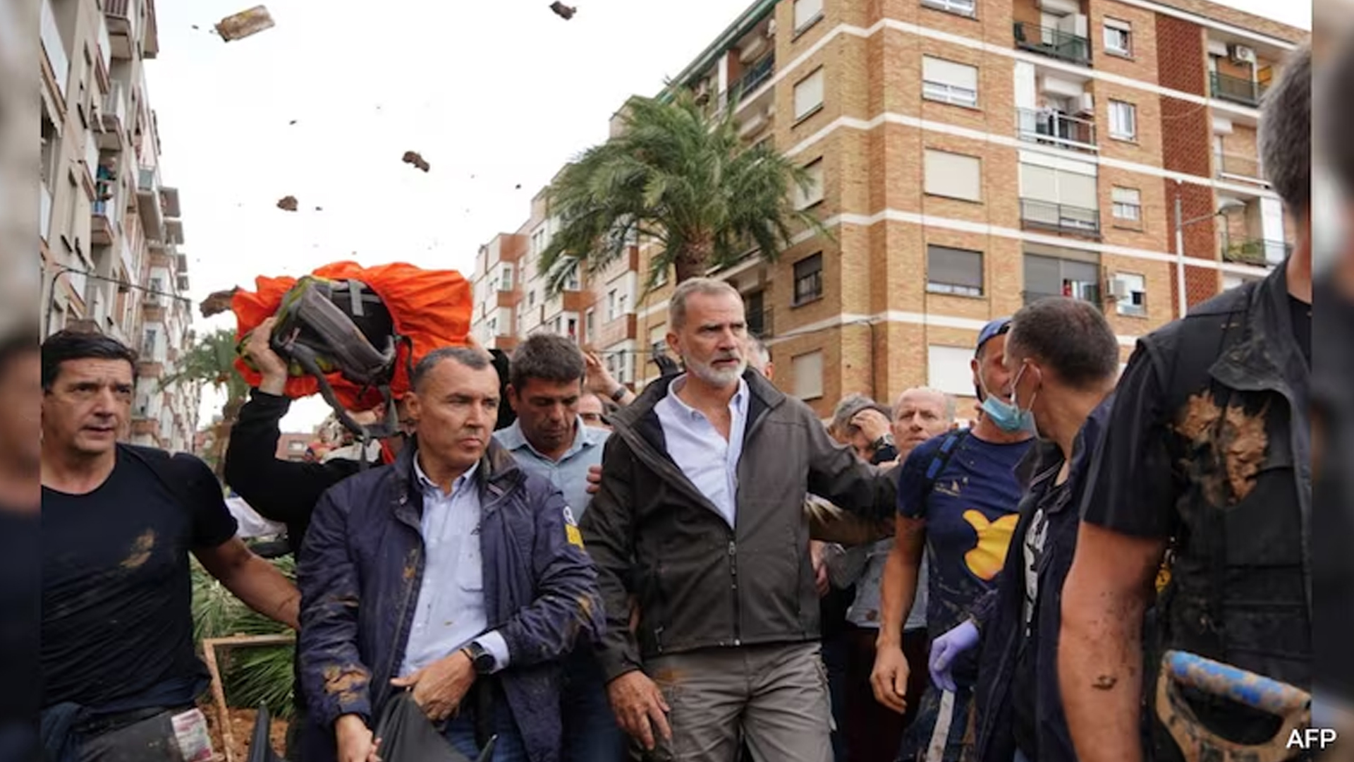 Tense Scenes As Locals Throw Mud Towards Spain's King