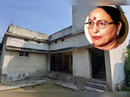 भाभियों से हंसी-मजाक और विदाई लेकर गई थीं... छठ पर नम आंखों से बेटी शारदा को याद कर रहा गांव भाभियों से हंसी-मजाक और विदाई लेकर गई थीं... छठ पर नम आंखों से बेटी शारदा को याद कर रहा गांव