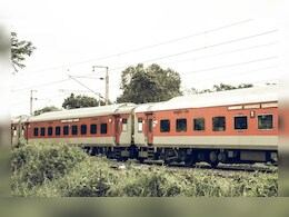 'यात्रियों की सुरक्षा और स्वच्छता से कोई समझौता नहीं';  ट्रेन में कंबल की सफाई पर रेलमंत्री का संसद में जवाब