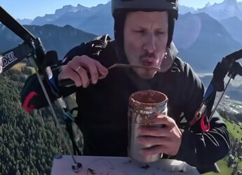 Watch: Chef Tempers Chocolate While Paragliding In Switzerland, Internet Reacts Watch: Chef Tempers Chocolate While Paragliding In Switzerland, Internet Reacts