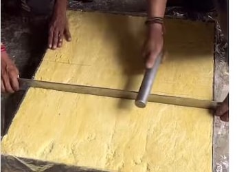 Watch: Unhygienic Process Of Making Soan Papdi Goes Viral, Internet Reacts Watch: Unhygienic Process Of Making Soan Papdi Goes Viral, Internet Reacts