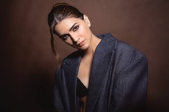 Kriti Sanon ने 'रूमर्ड बॉयफ्रेंड' कबीर के बर्थडे पर खूबसूरत तस्वीर शेयर कर जमकर लुटाया प्यार Kriti Sanon ने 'रूमर्ड बॉयफ्रेंड' कबीर के बर्थडे पर खूबसूरत तस्वीर शेयर कर जमकर लुटाया प्यार