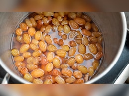 सुबह खाली पेट पी लीजिए किशमिश का पानी, इन 7 लोगों के लिए है रामबाण जानिए इसके फायदे सुबह खाली पेट पी लीजिए किशमिश का पानी, इन 7 लोगों के लिए है रामबाण जानिए इसके फायदे