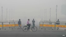 Air Quality Worsens In Delhi As Weak Winds Trap Pollutants