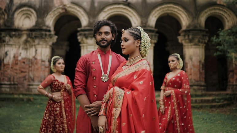 कलगी से लेकर स्टडेड ब्रोच तक...इन दिनों दूल्हे के लिए फेमस हैं ये ज्वेलरी कलगी से लेकर स्टडेड ब्रोच तक...इन दिनों दूल्हे के लिए फेमस हैं ये ज्वेलरी