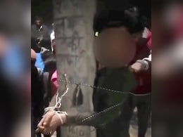 Viral News : दारु पिऊन लग्नात गेला अन् रस्ता चुकला; लोकांनी खांबाला बांधून धू धू धुतलं Viral News : दारु पिऊन लग्नात गेला अन् रस्ता चुकला; लोकांनी खांबाला बांधून धू धू धुतलं