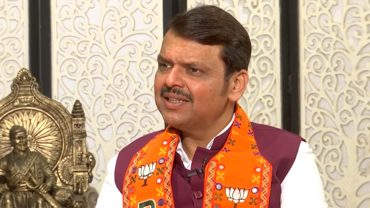 "Should Drown In Water": D Fadnavis Slams Trolls Over "Reels" Jab At Wife Amruta Fadnavis