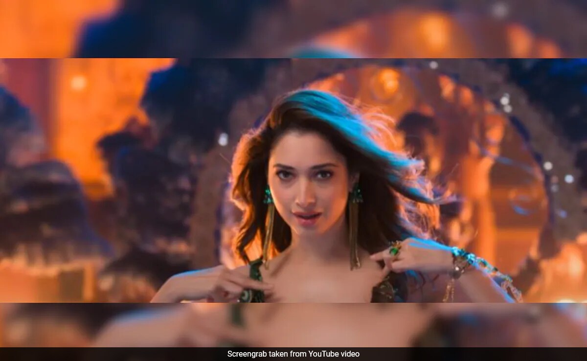 <i>Aaj Ki Raat</i> To <i>Tauba Tauba</i>: A List Of Songs To Light Up Your Diwali Party