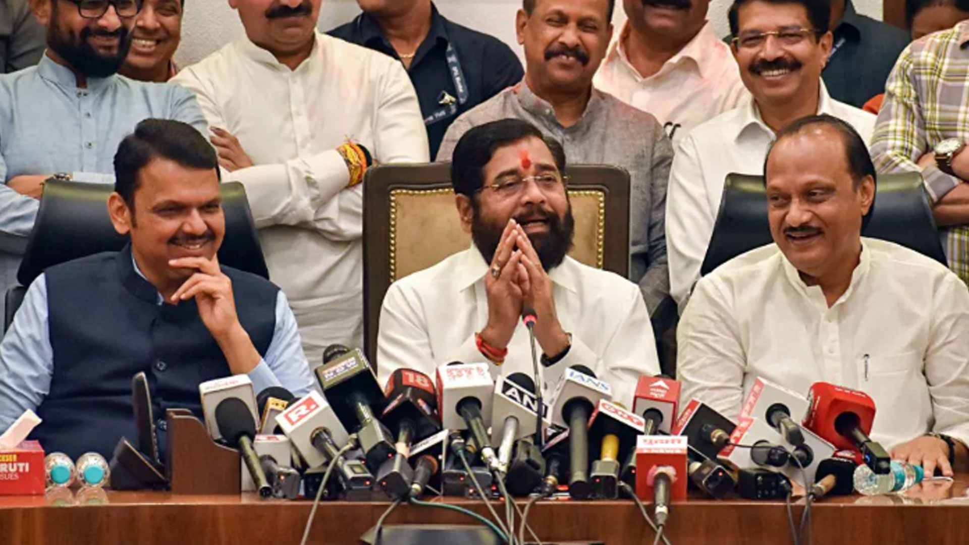 After Mega Maharashtra Victory, NDA's Oath Ceremony Likely Tomorrow