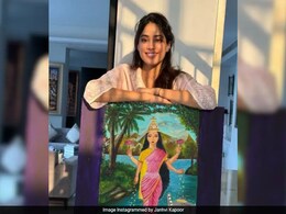 Janhvi Kapoor Poses With Her Paintings Because Boney Kapoor Wants To "Forward Them To His Friend Groups"