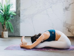 7 Gentle Stretches To Do Before Bed For Deep Sleep