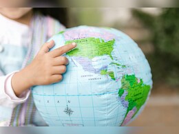 Geomagnetic Shield Weakening Over North America, Claim Chinese Researchers