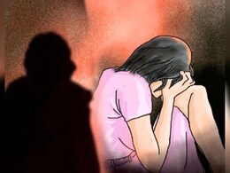 पहले रेप किया, फिर शादी का झांसा देकर बनाए संबंध, घरवालों को शक हुआ तो खुली पोल पहले रेप किया, फिर शादी का झांसा देकर बनाए संबंध, घरवालों को शक हुआ तो खुली पोल