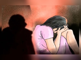 नशीली आईसक्रीम खिलाकर किया गैंगरेप, गर्भवती हो गई नाबालिग; पेट में दर्द होने पर हुआ खुलासा नशीली आईसक्रीम खिलाकर किया गैंगरेप, गर्भवती हो गई नाबालिग; पेट में दर्द होने पर हुआ खुलासा