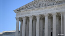 US Supreme Court Lets Trump End Deportation Protection For Venezuelans