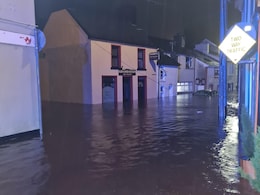Storm Bert Strikes UK And Ireland, Brings Extreme Flooding And Travel Chaos Storm Bert Strikes UK And Ireland, Brings Extreme Flooding And Travel Chaos