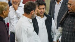 राहुल गांधी से मिले सिंधिया, जानें क्या है इसके मायने