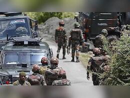 जम्मू-कश्मीर में दो मुठभेड़ों में लश्कर-ए-तैयबा के शीर्ष कमांडर समेत तीन आतंकवादी ढेर जम्मू-कश्मीर में दो मुठभेड़ों में लश्कर-ए-तैयबा के शीर्ष कमांडर समेत तीन आतंकवादी ढेर