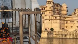 उदयपुर सिटी पैलेस के इसी धूणी दर्शन के लिए हो रहा विवाद, आर-पार की लड़ाई में अड़े हैं विश्वराज और लक्ष्यराज
