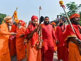 जूना अखाड़े के नगर प्रवेश के साथ शुरू हुई महाकुंभ 2025 की अनौपचारिक शुरुआत