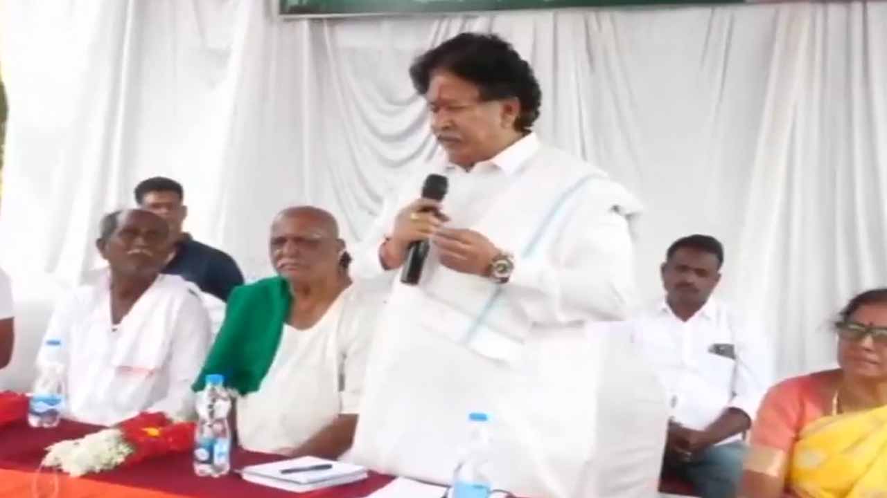 Congress MLA In Karnataka Leaves Party Red-Faced After Questioning Schemes