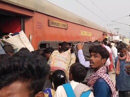 ट्रेनों में जनरल क्लास से सफर करने वालों के लिए बड़ी राहत, लाखों यात्रियों को होगा फायदा, जानें रेलवे का पूरा प्लान ट्रेनों में जनरल क्लास से सफर करने वालों के लिए बड़ी राहत, लाखों यात्रियों को होगा फायदा, जानें रेलवे का पूरा प्लान