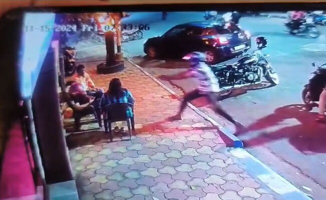 कैमरे पर, हत्या का प्रयास गलत हुआ, तृणमूल नेता ने शूटर का पीछा किया