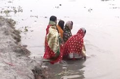 Delhi High Court Refuses To Allow Devotees To Perform Chhath Puja At Highly Polluted Yamuna Banks Delhi High Court Refuses To Allow Devotees To Perform Chhath Puja At Highly Polluted Yamuna Banks