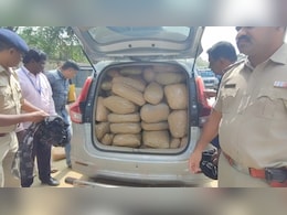 बेंगलुरु में ड्रग्स के बड़े रैकेट का भंडाफोड़, 3 करोड़ के गांजे के साथ केरल का वांटेड क्रिमिनल गिरफ्तार बेंगलुरु में ड्रग्स के बड़े रैकेट का भंडाफोड़, 3 करोड़ के गांजे के साथ केरल का वांटेड क्रिमिनल गिरफ्तार