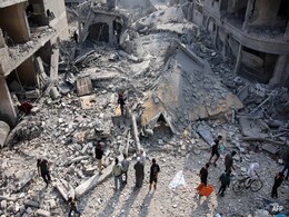 Gazans Dig Through Rubble By Hand For Bodies, Survivors Amid Fresh Israeli Attack Gazans Dig Through Rubble By Hand For Bodies, Survivors Amid Fresh Israeli Attack